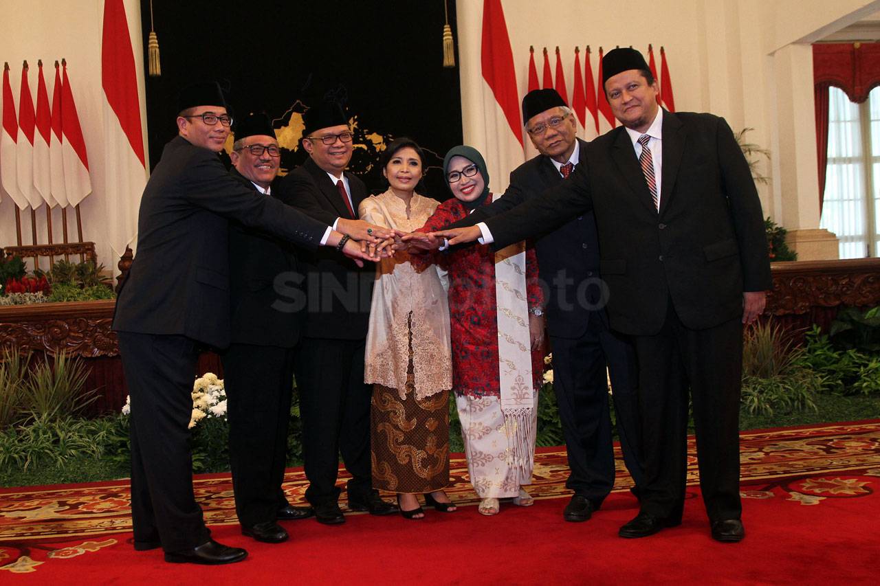 Presiden Jokowi Lantik...