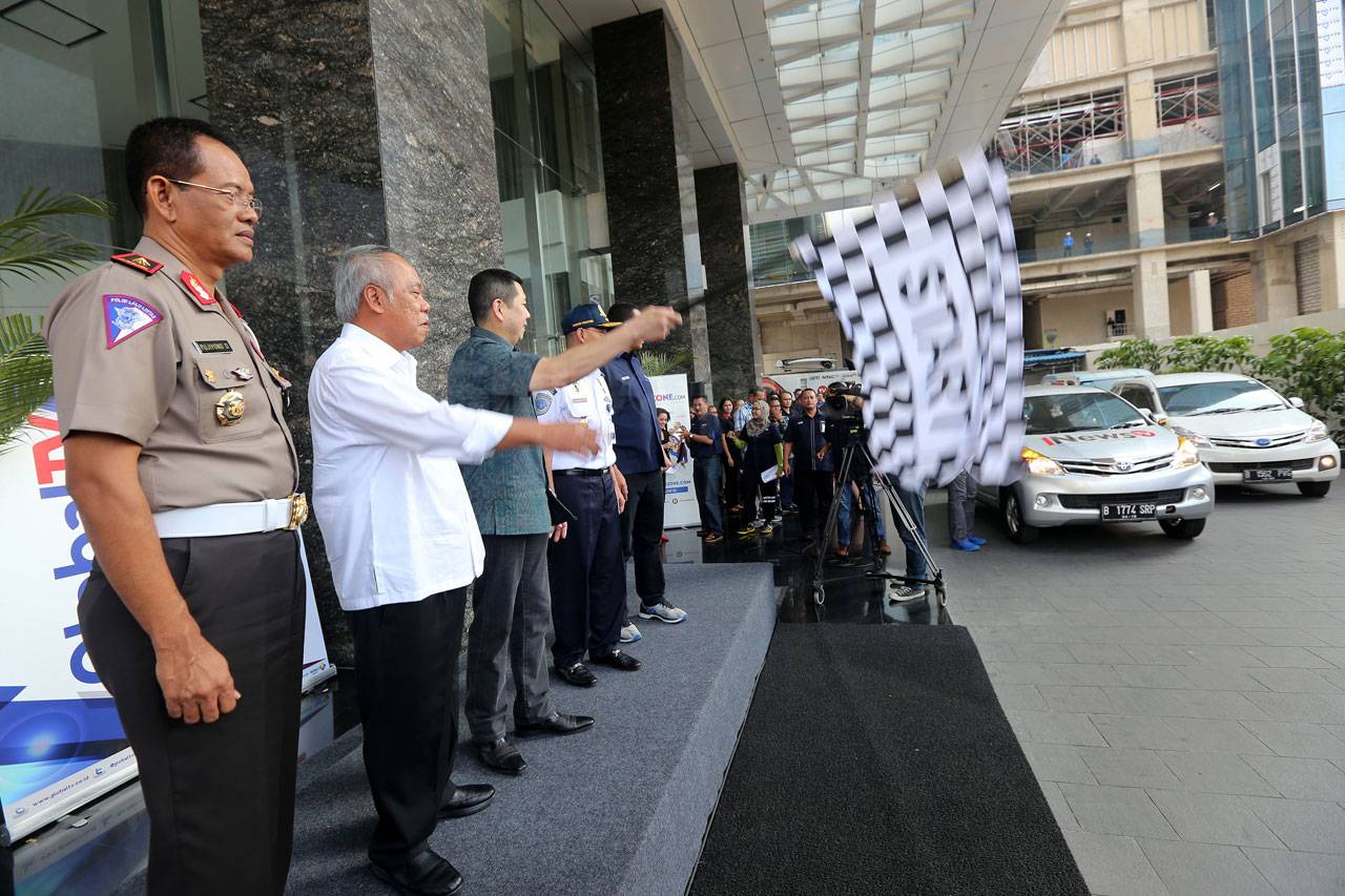 Menteri PUPR Lepas Tim...