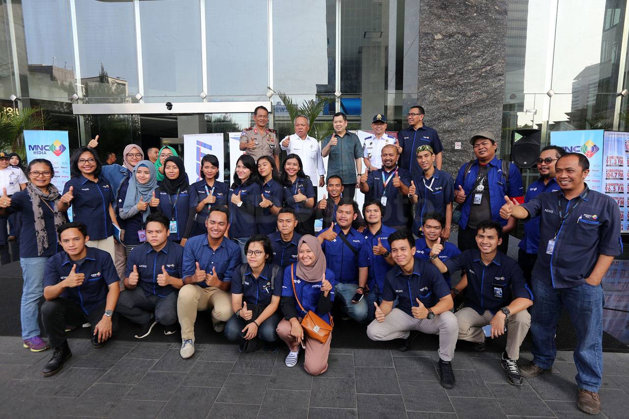Menteri PUPR Lepas Tim...