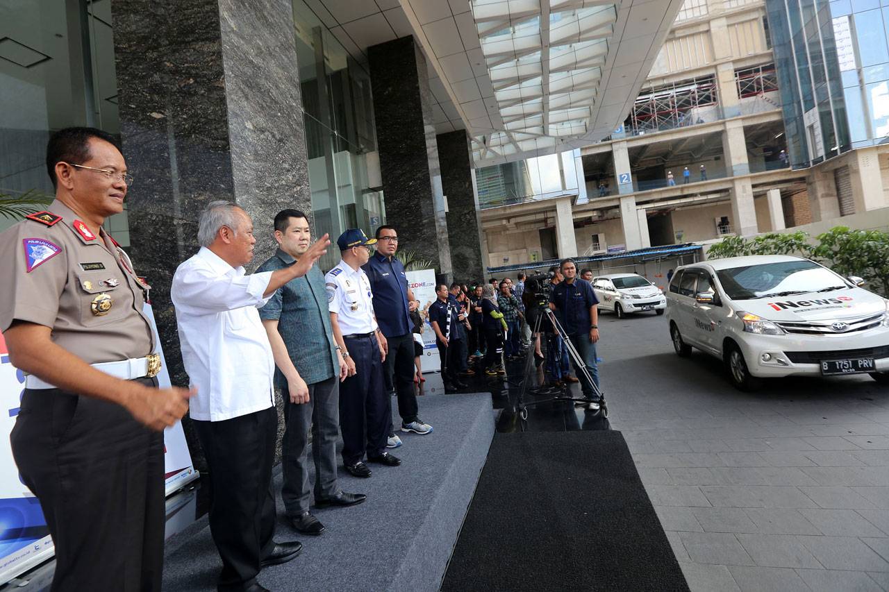 Menteri PUPR Lepas Tim...