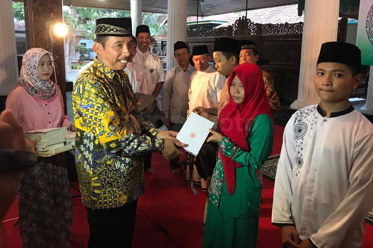 Semen Indonesia Bagikan...