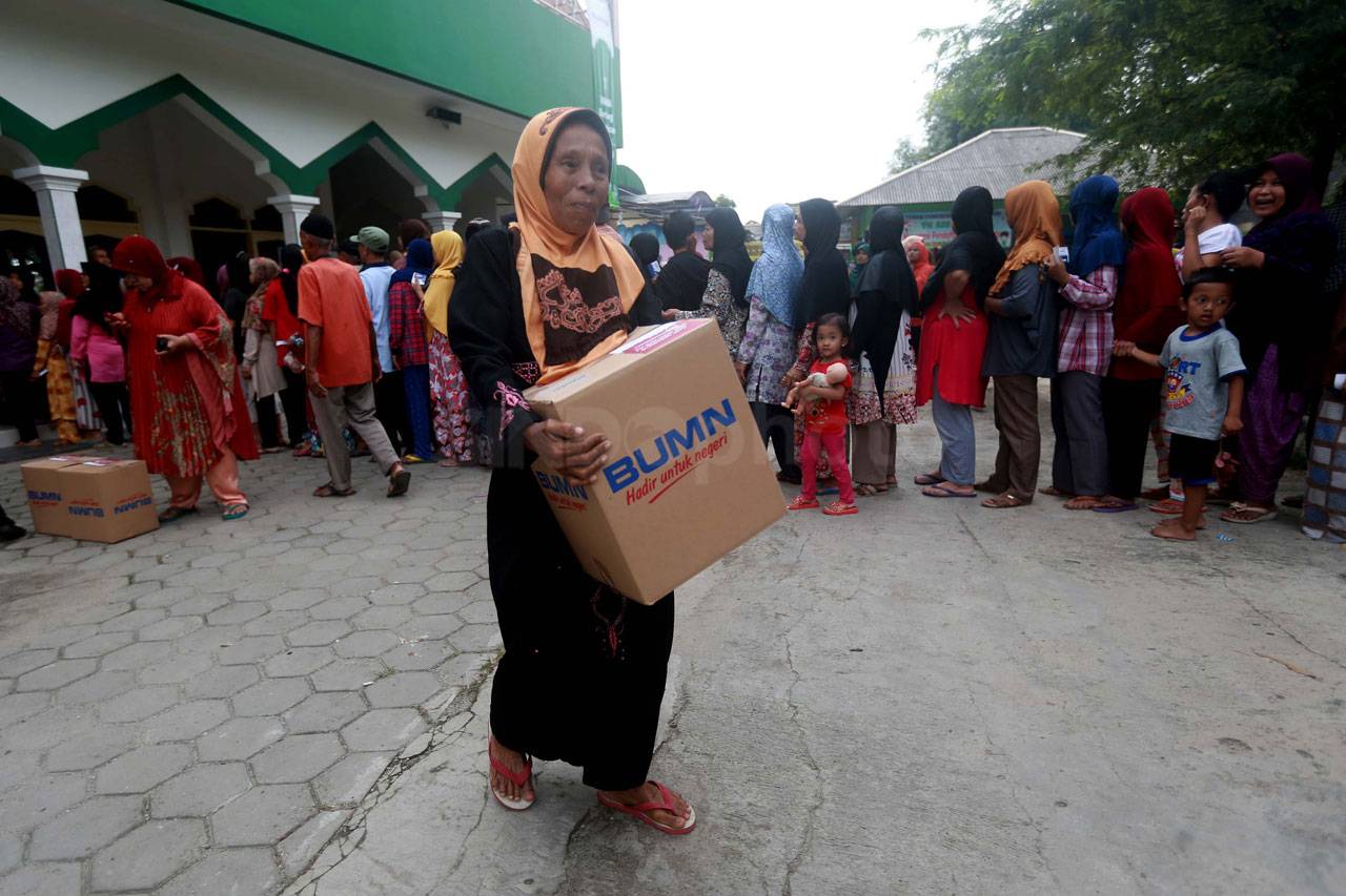 Dirut Bank Mandiri Bagikan...