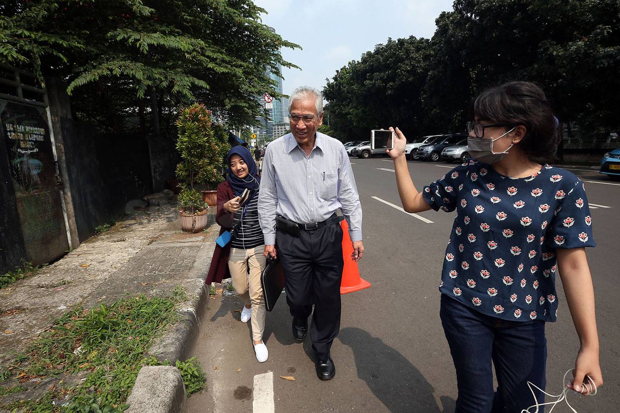 KPK Periksa Mantan Kepala...