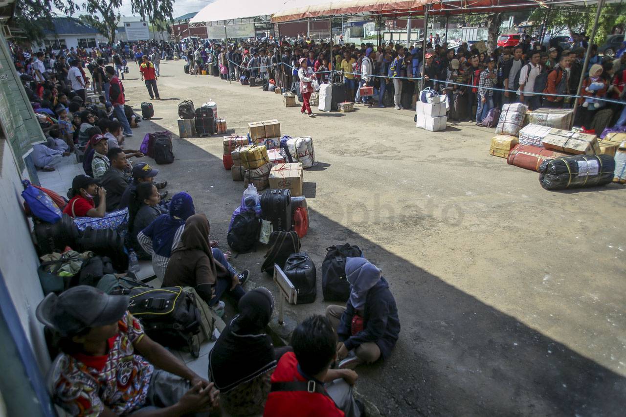 Arus Mudik di Pelabuhan...