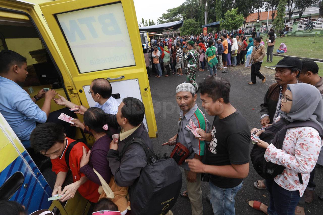 Mobil Kas Keliling di...