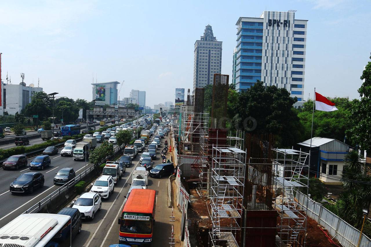 Proyek LRT Jabodebek...