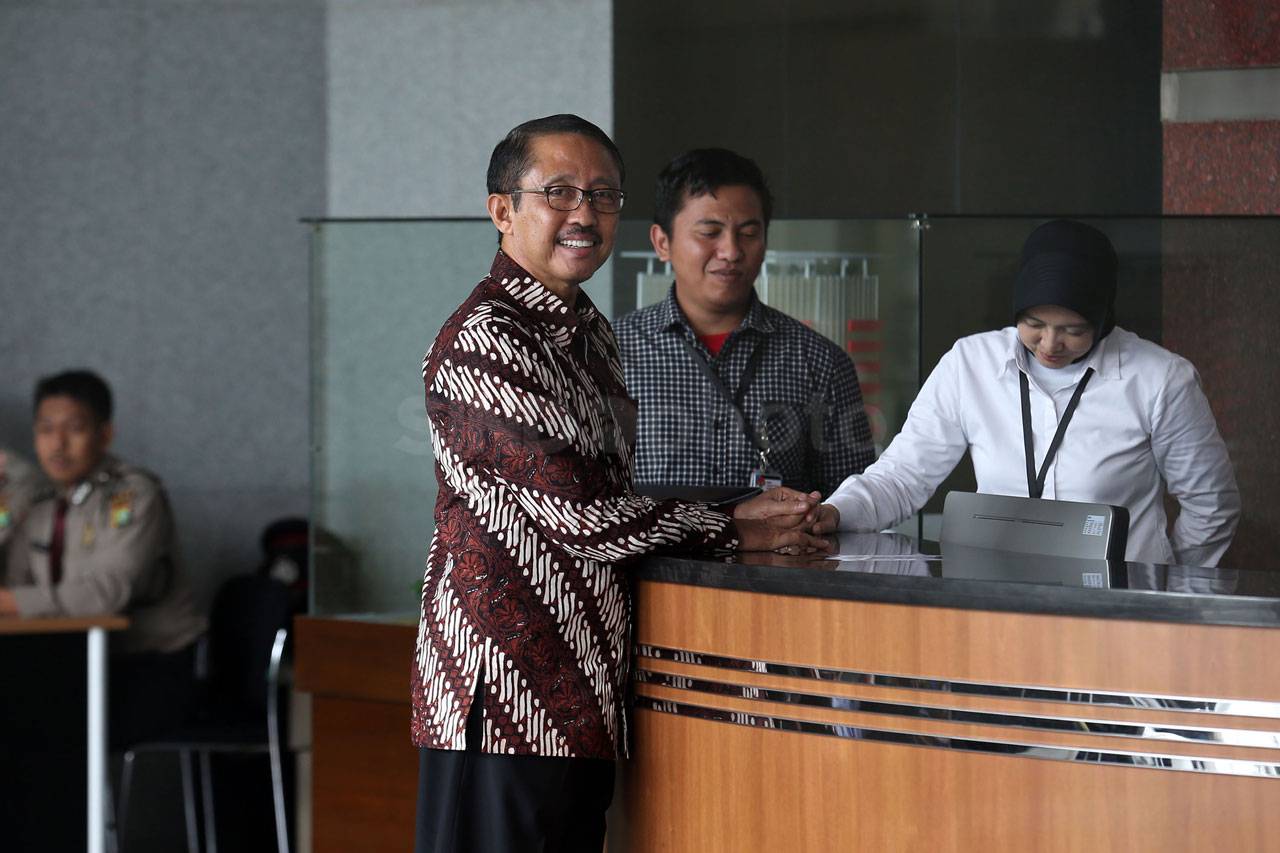 KPK Periksa Mantan Kepala...