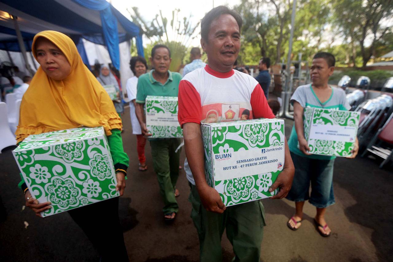Jamkrindo Bagikan Paket...