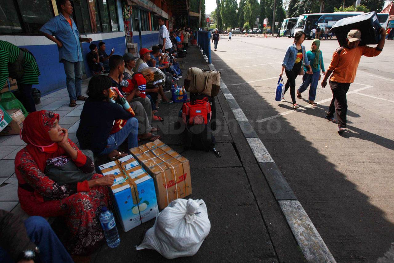 Arus Mudik di Terminal...