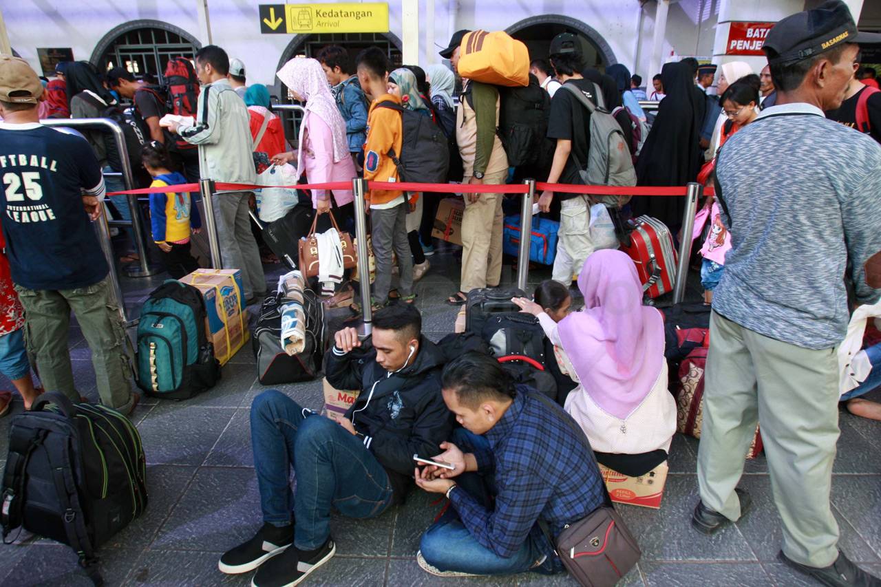 Stasiun Pasar Senen...