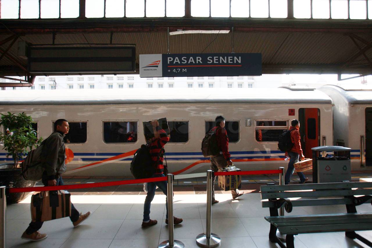 Stasiun Pasar Senen...