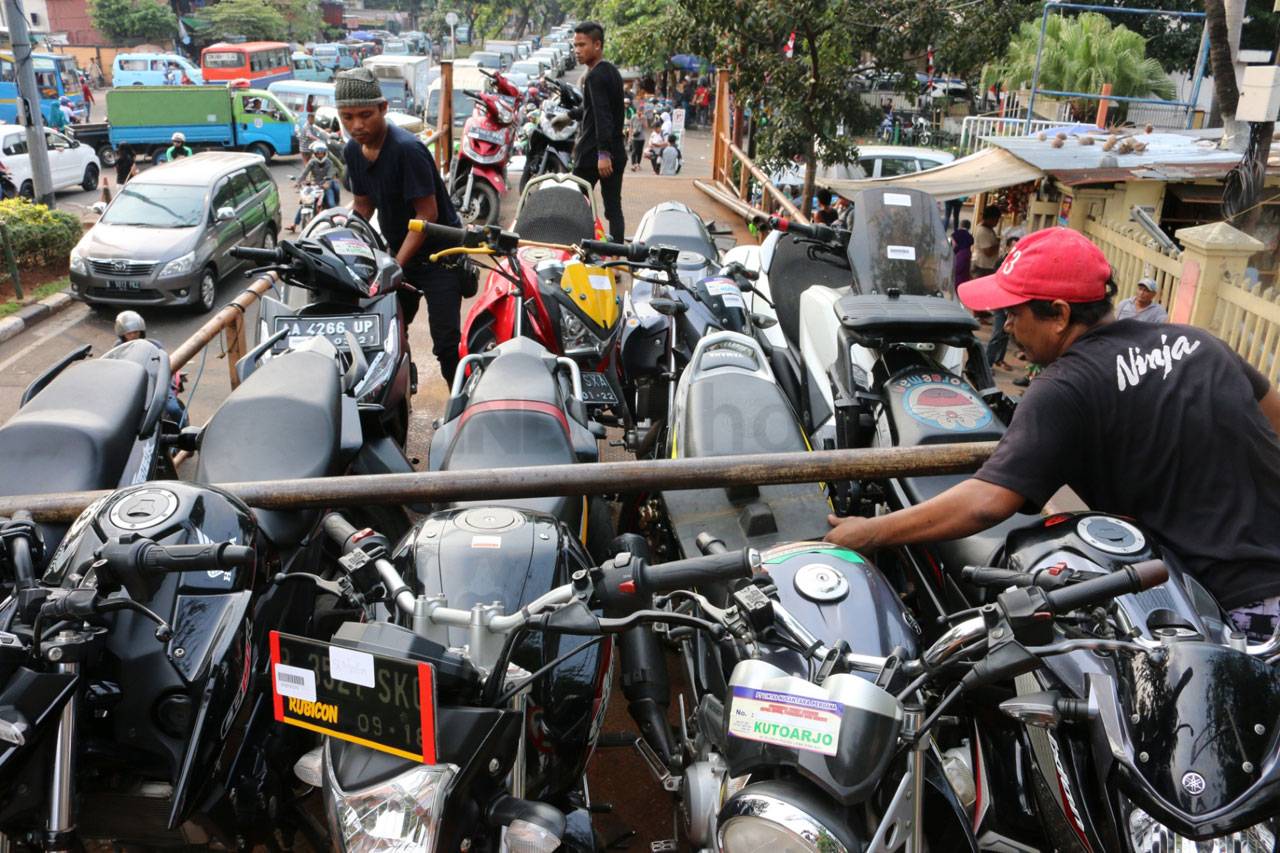 Calon Pemudik Paketkan...