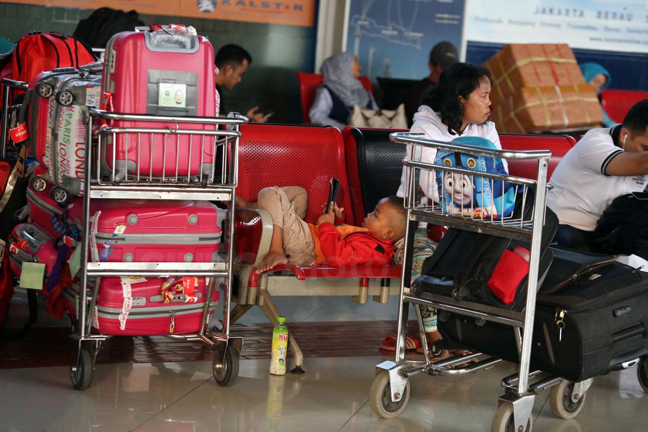Arus Mudik di Bandara...