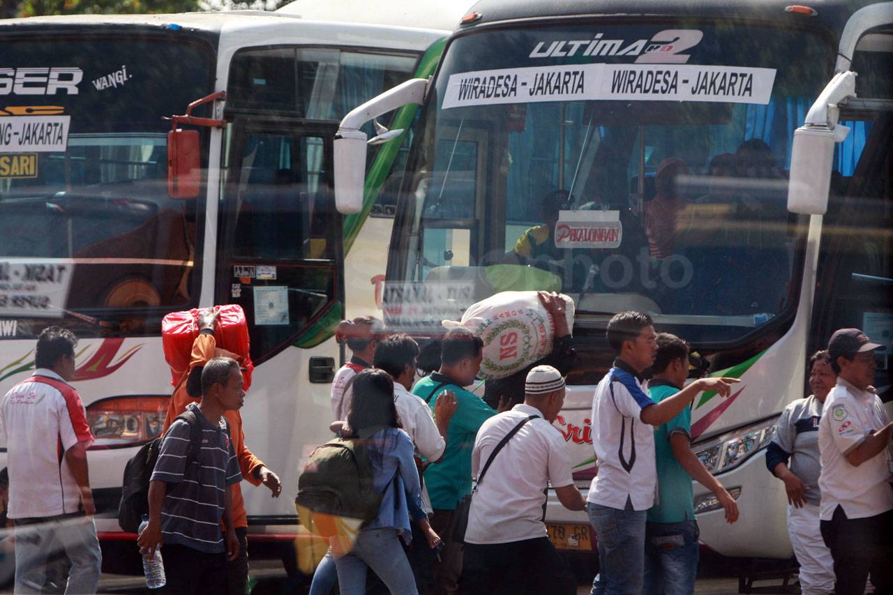 Pemudik Tujuan Sumatera...