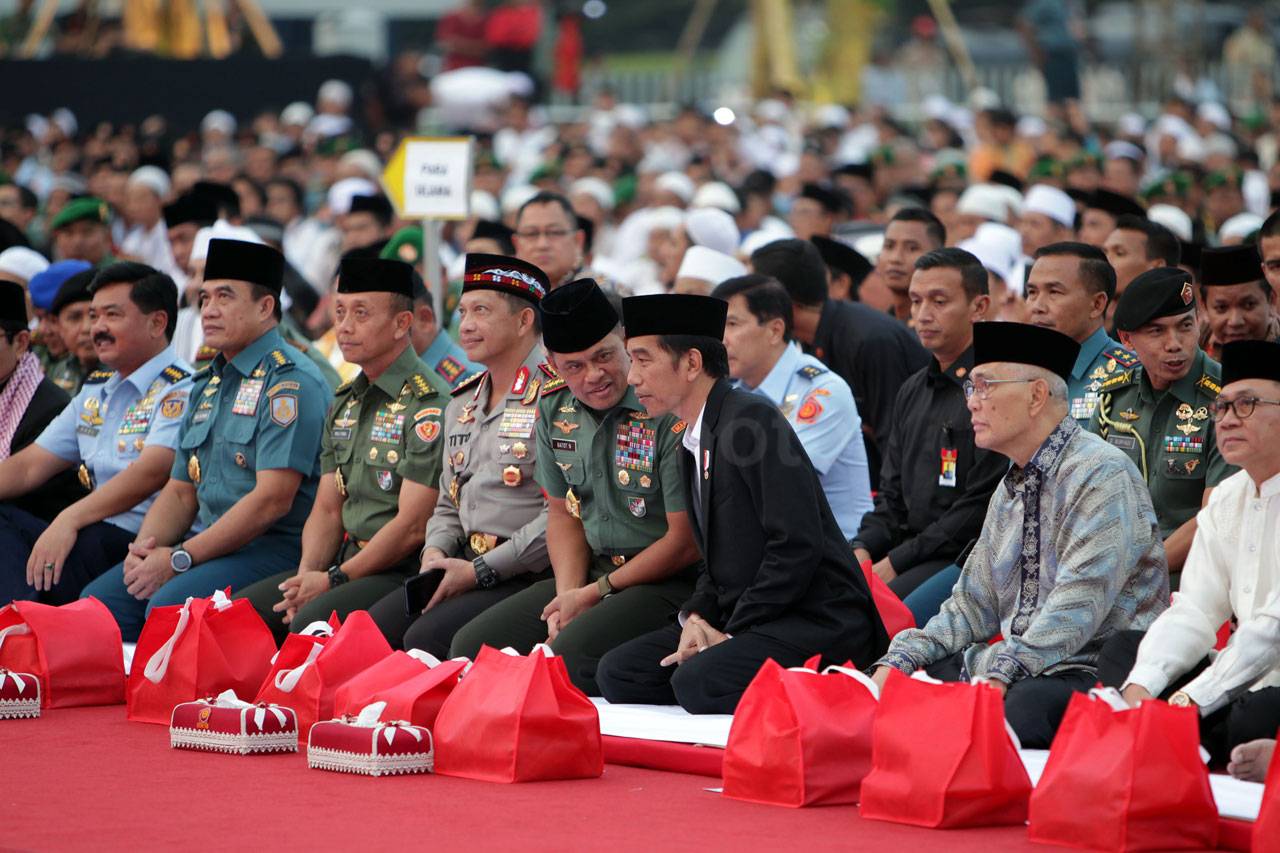 Presiden Jokowi Buka...