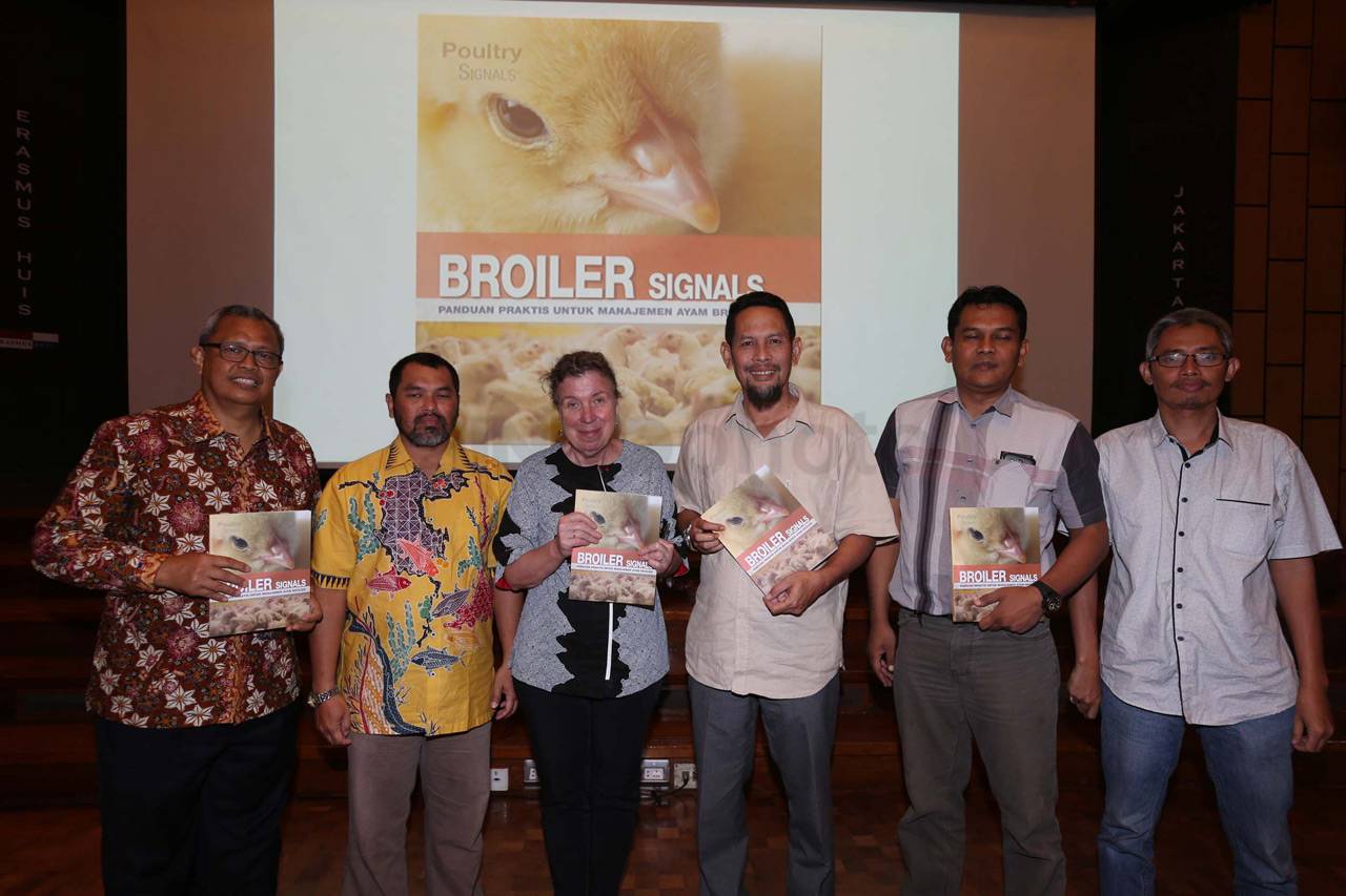 Buku Broiler Signals,...