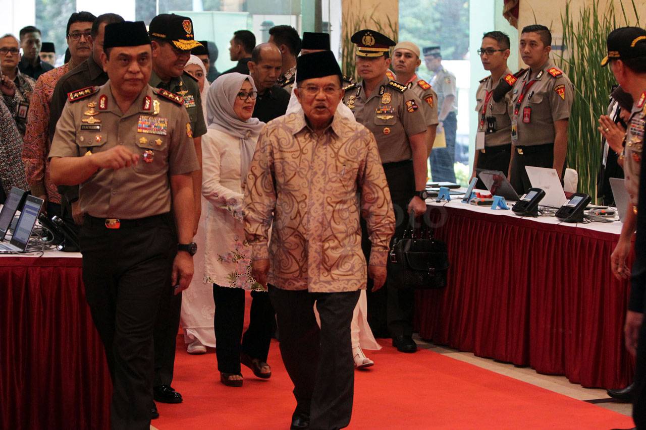 Presiden Jokowi Hadiri...