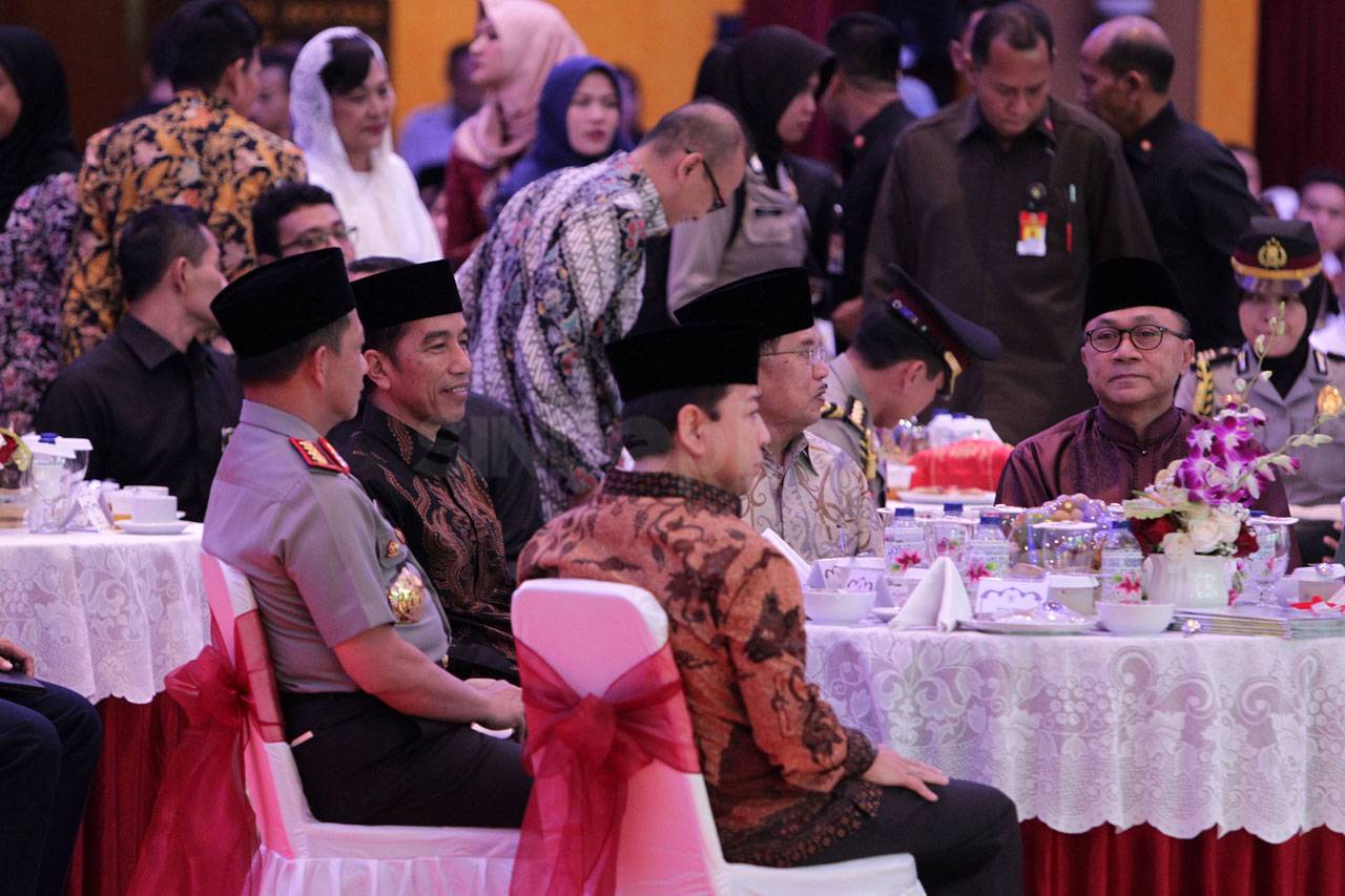 Presiden Jokowi Hadiri...