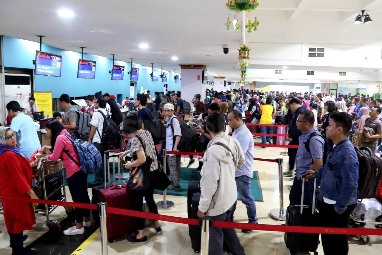 Ribuan Pemudik Mulai...