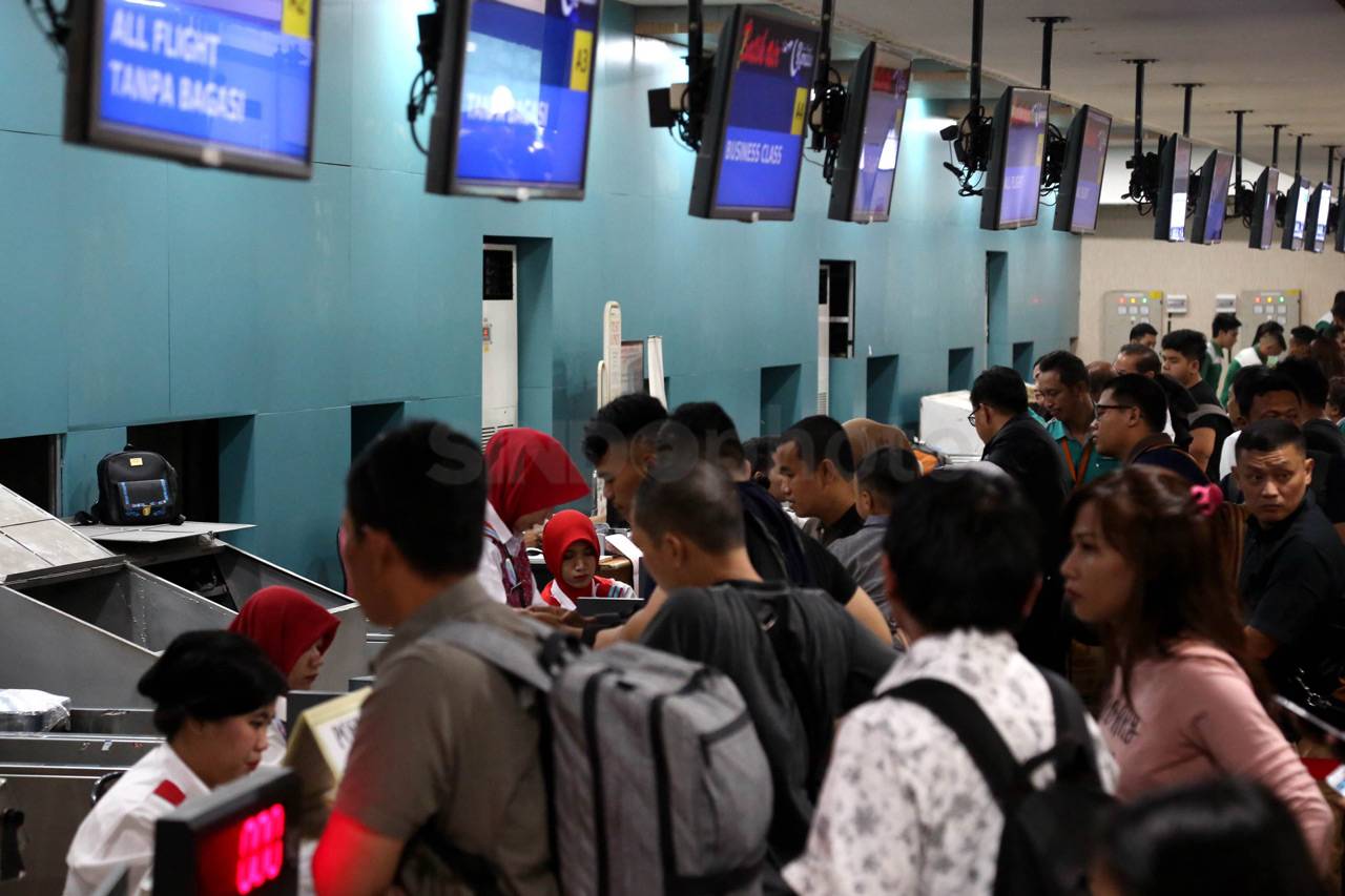 Ribuan Pemudik Mulai...