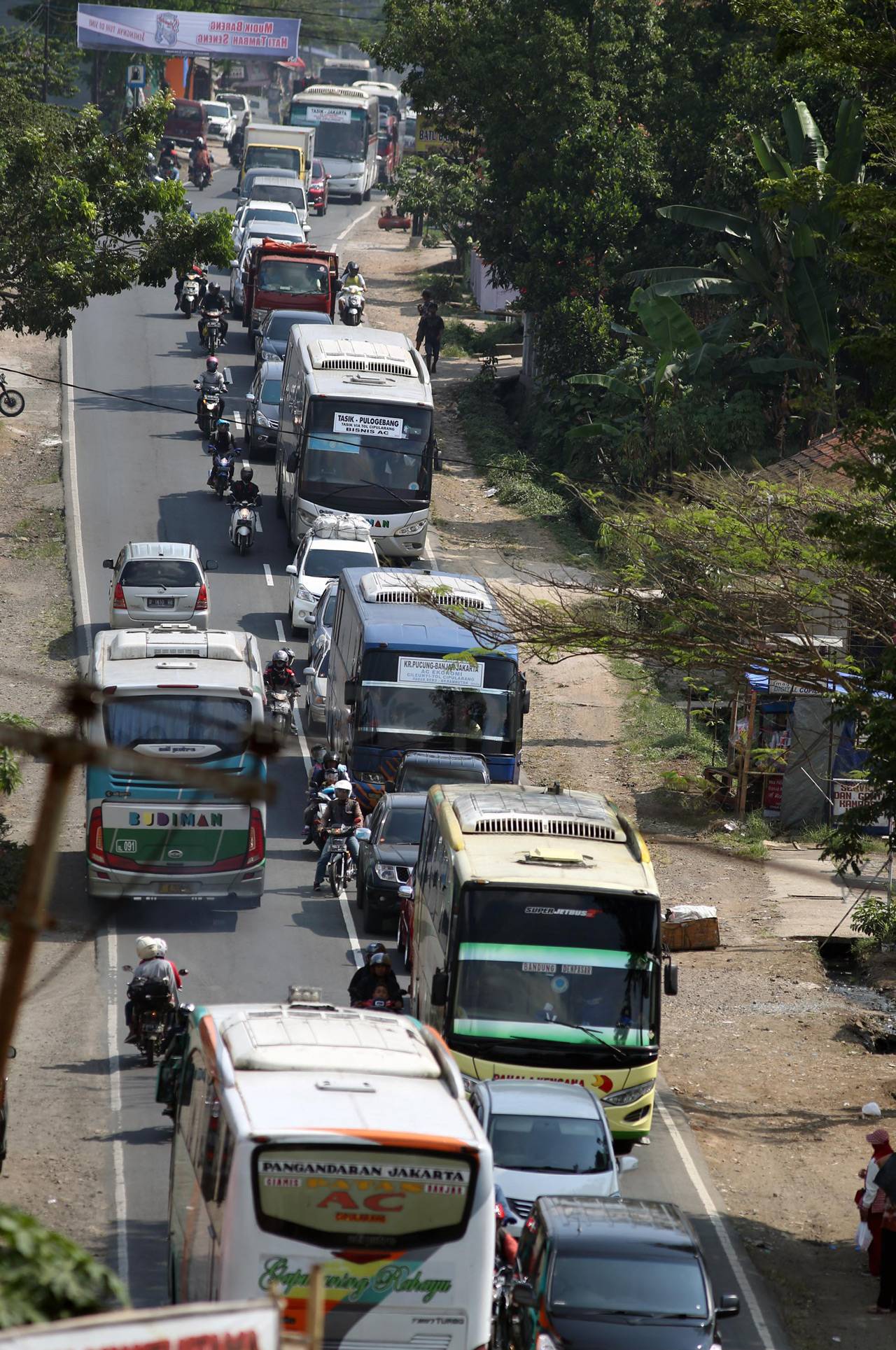 Jalur Selatan Padat...
