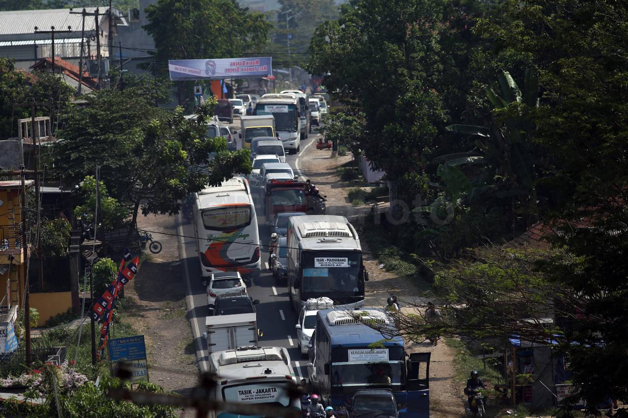 Jalur Selatan Padat...