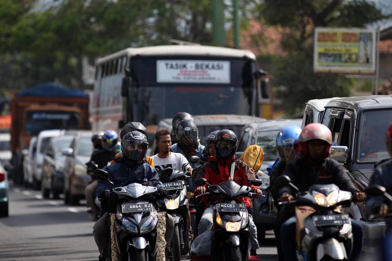 Jalur Selatan Padat...