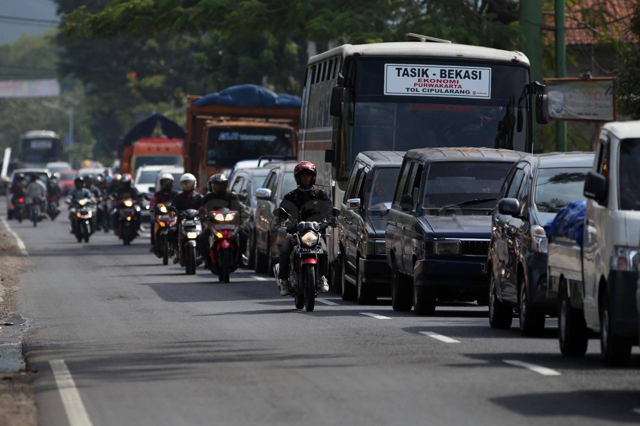 Jalur Selatan Padat...