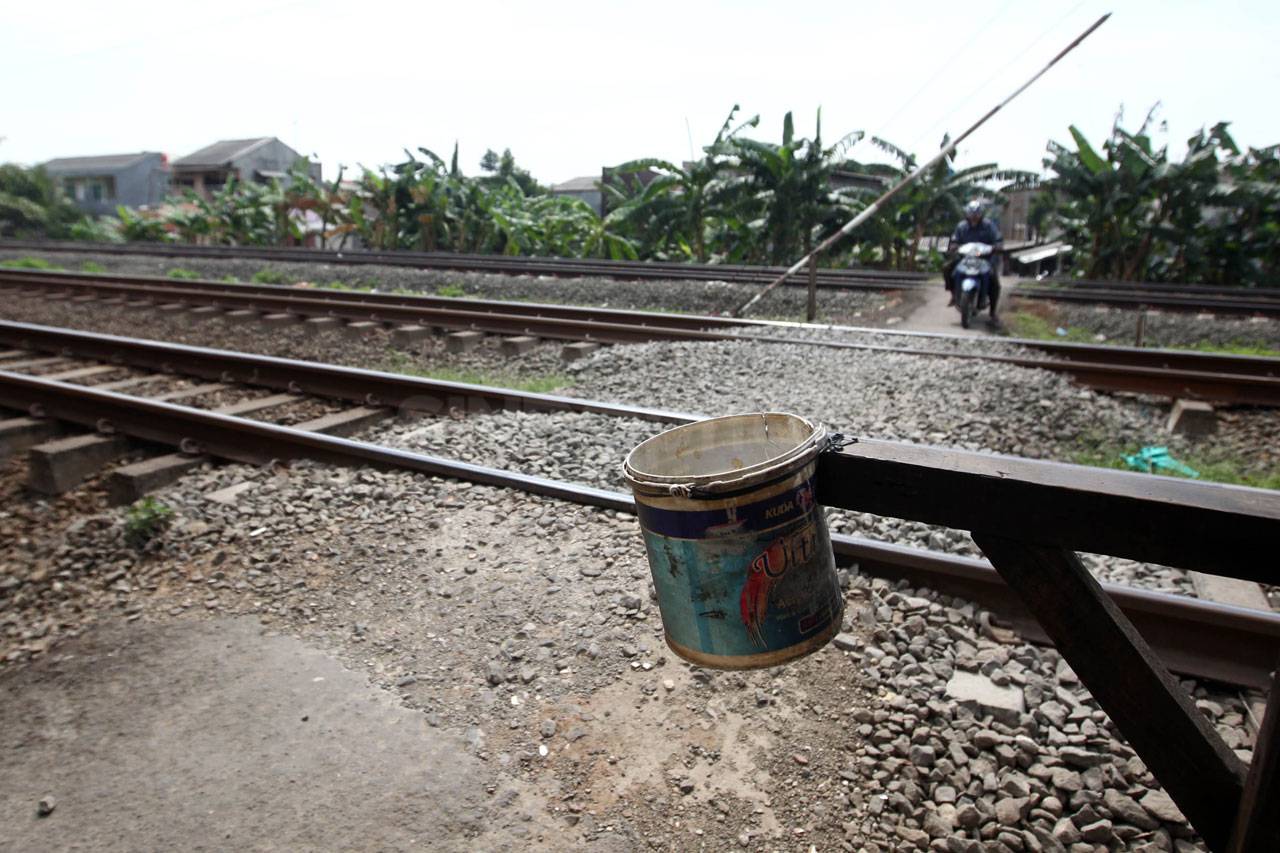 Perlintasan Kereta Tanpa...
