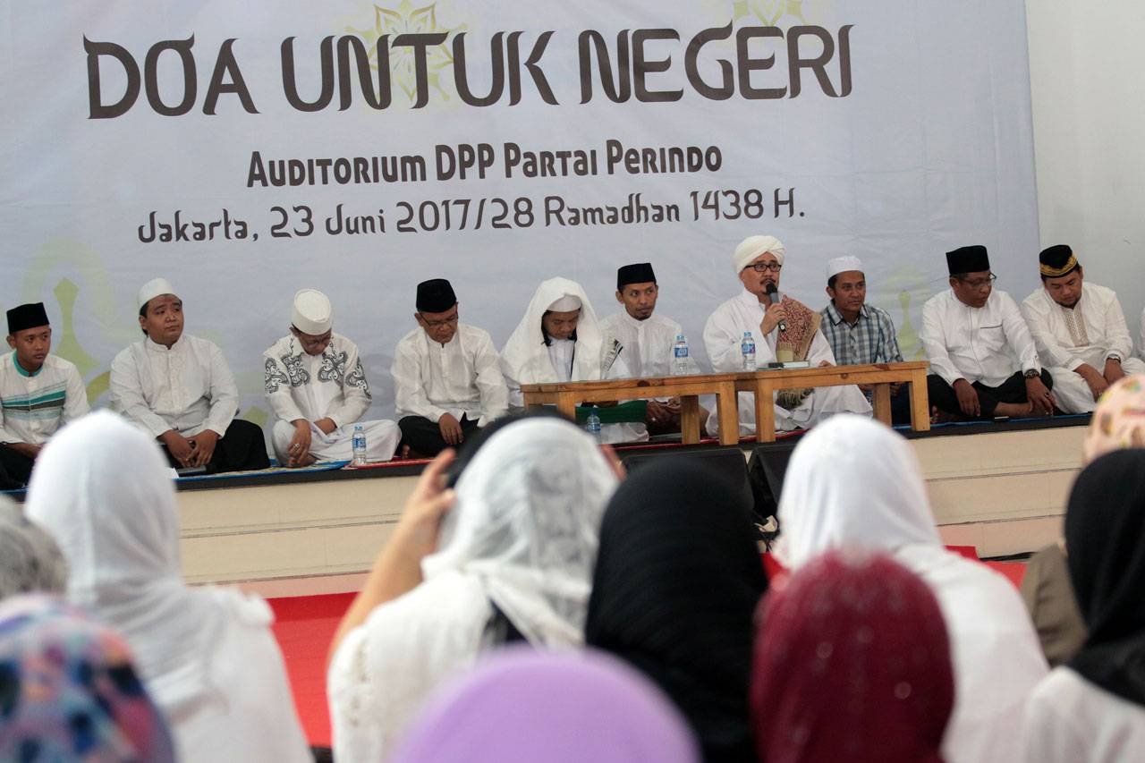Partai Perindo Gelar...