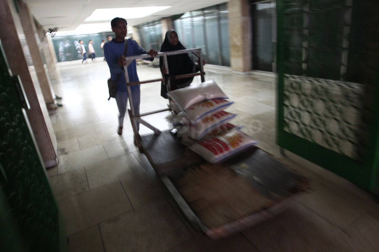 Penyaluran Beras Zakat...