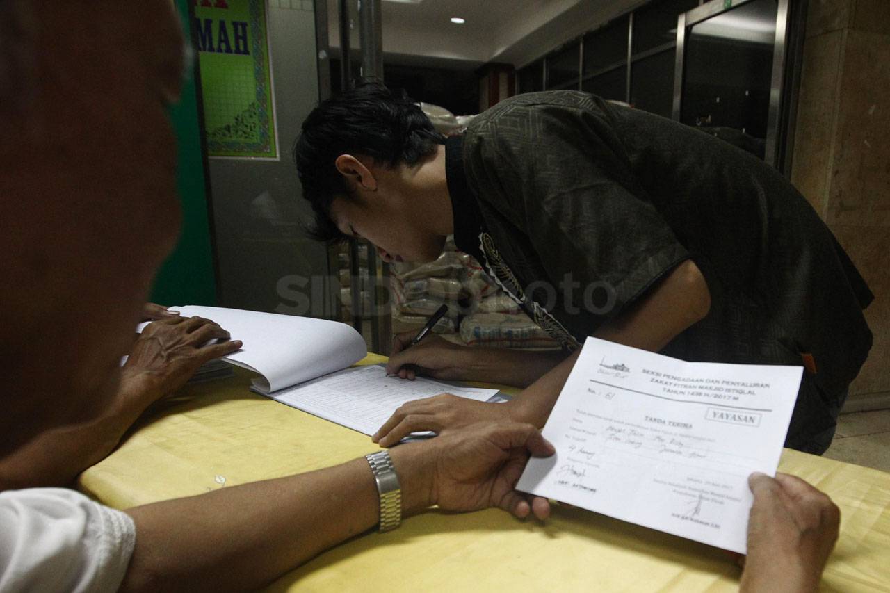 Penyaluran Beras Zakat...