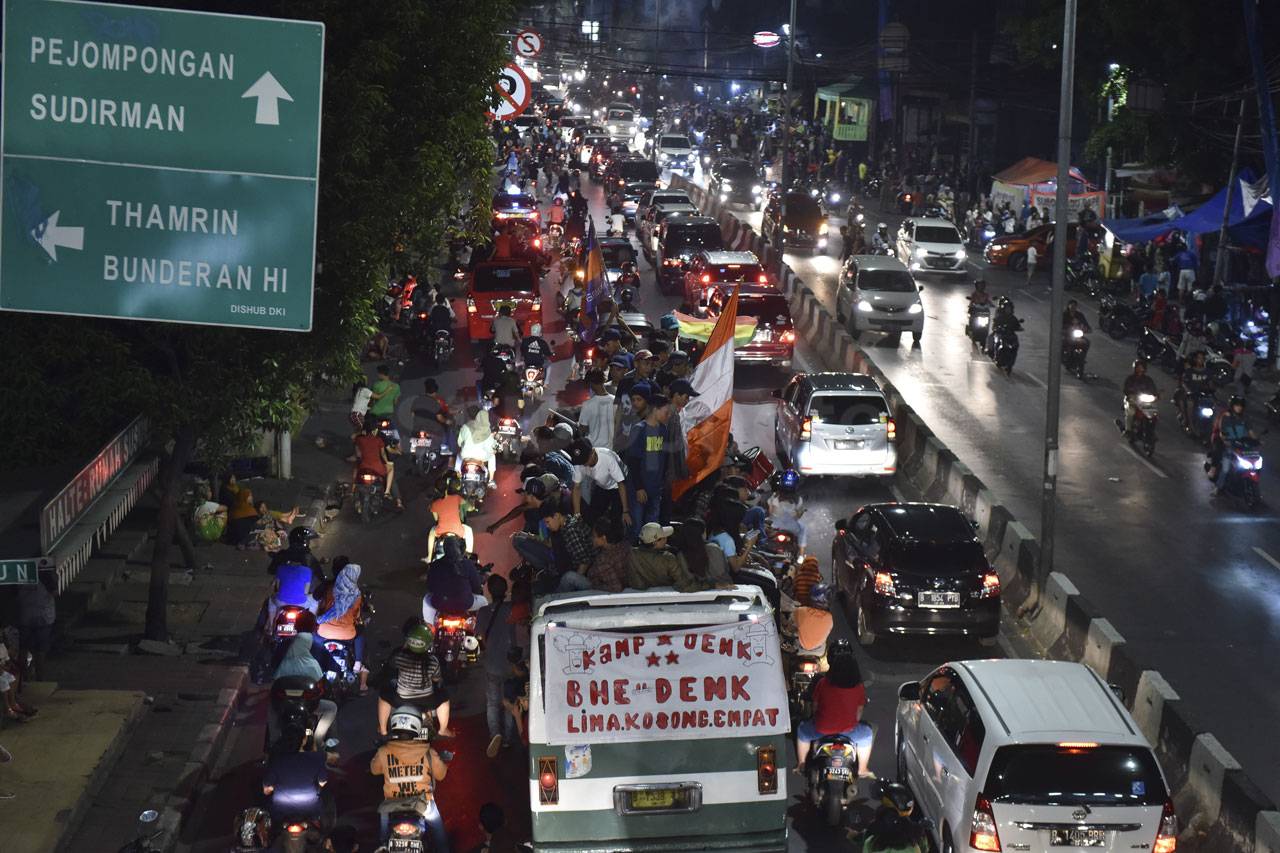 Pawai Takbir, Warga...
