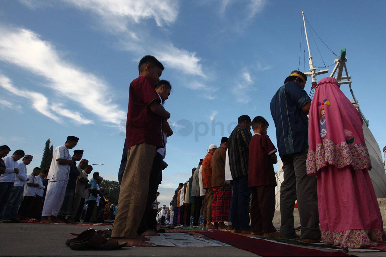 Salat Idul Fitri di...