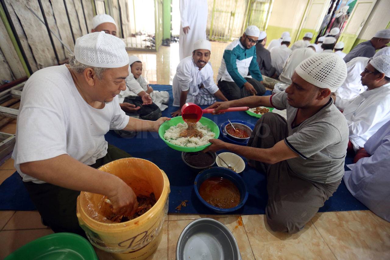 Warga Kampung Arab Sungai...