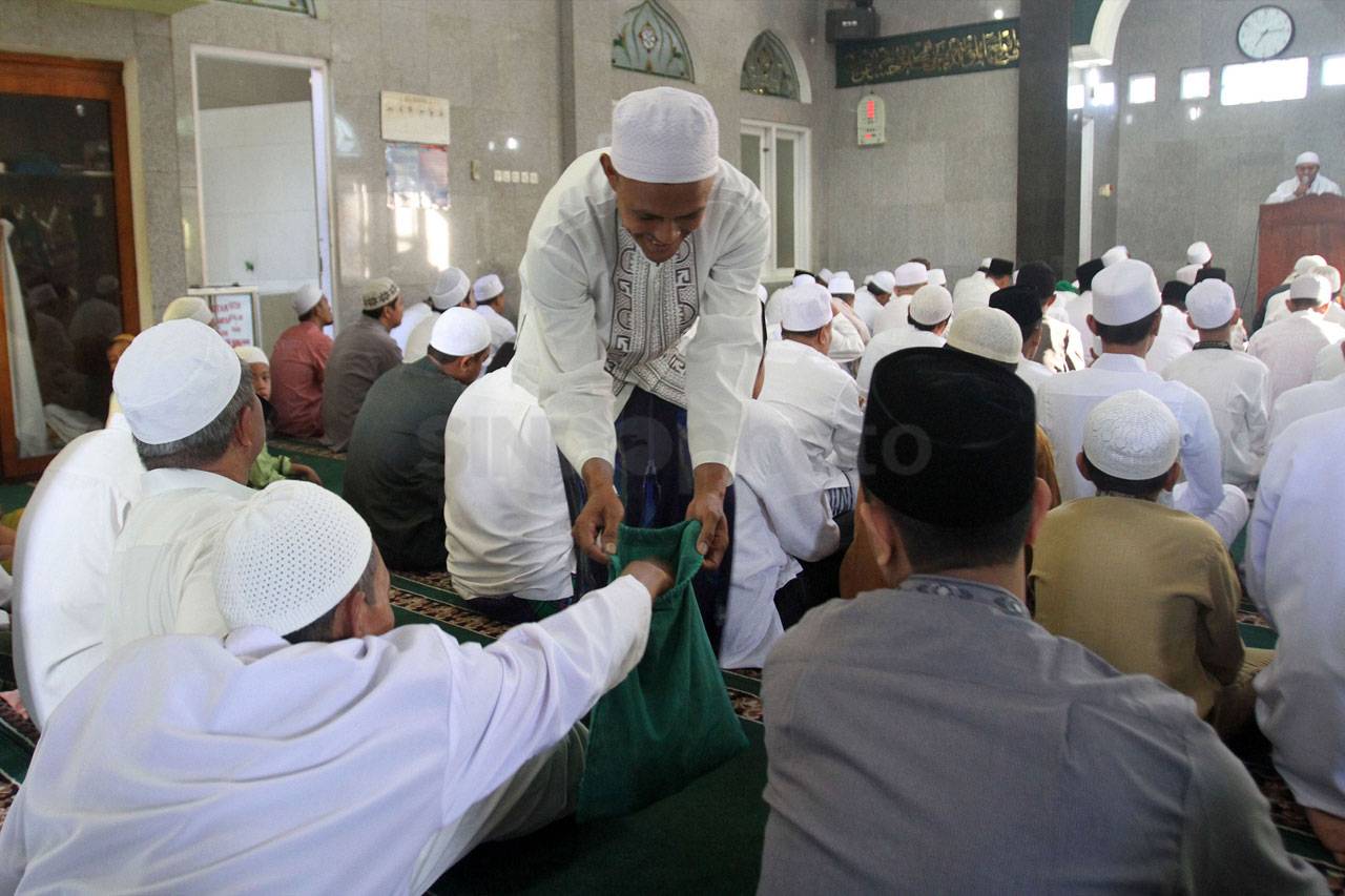 Jamaah Masjid Ghairu...