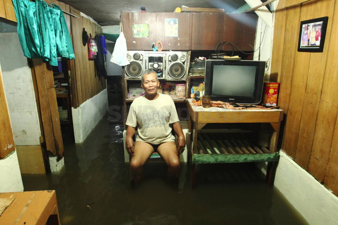 Banjir Genangi Pemukiman...