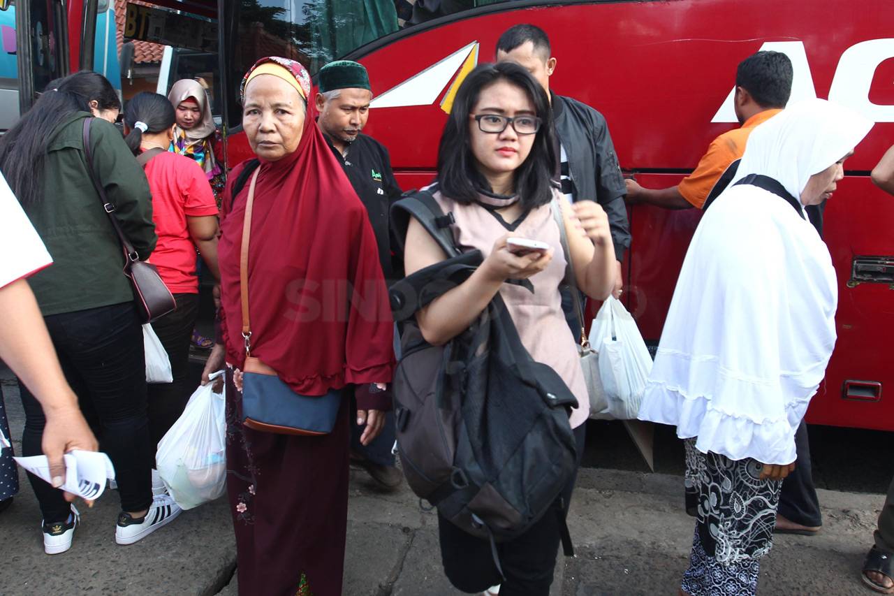 Warga Mulai Berdatangan...