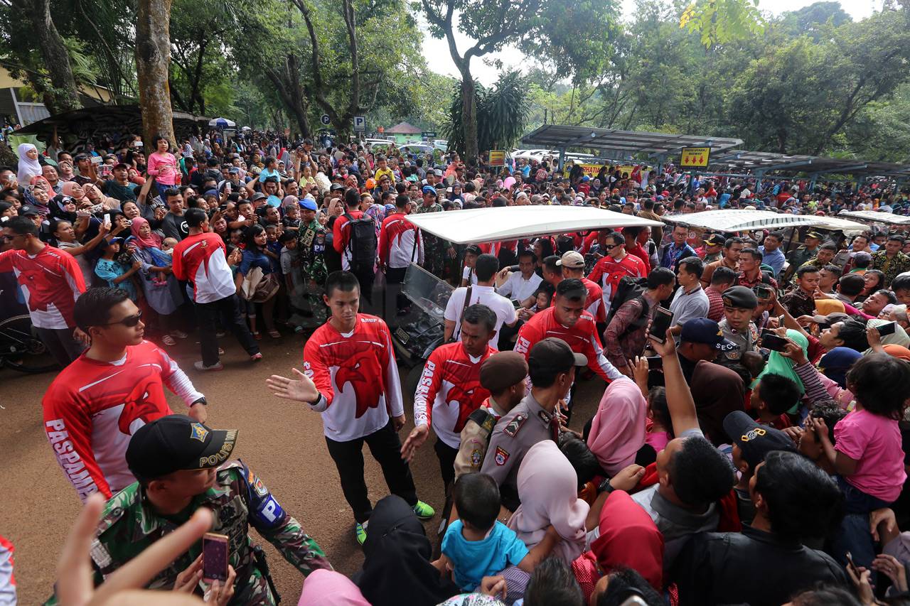 Presiden Jokowi dan...