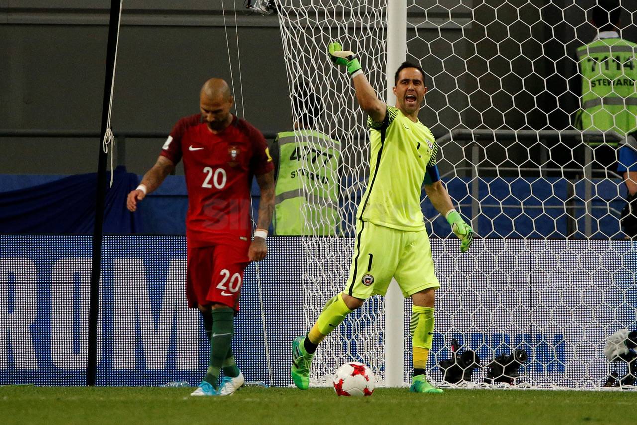 Aksi Claudio Bravo Gagalkan...