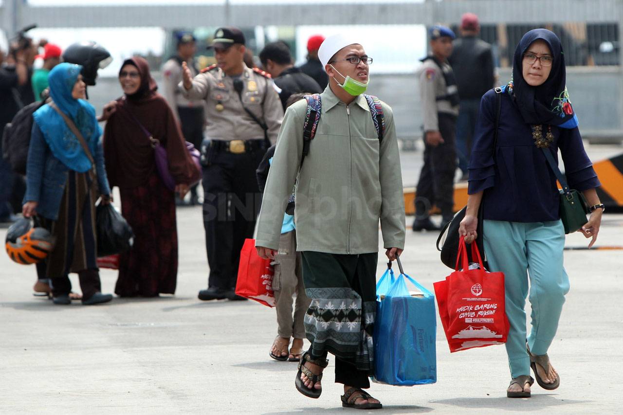 Arus Balik di Pelabuhan...