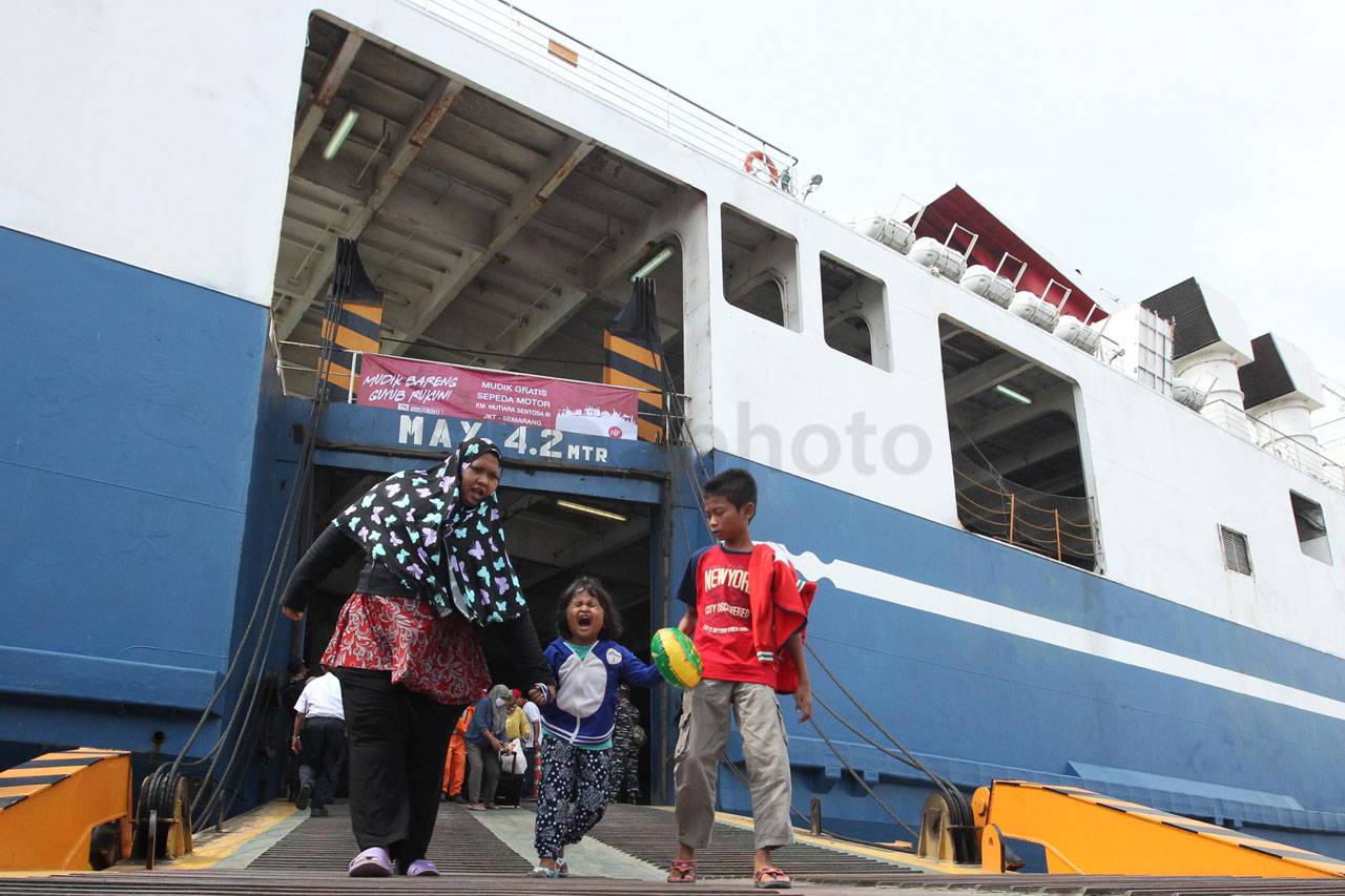 Arus Balik di Pelabuhan...