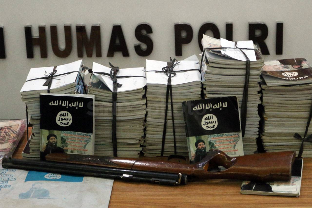 Polisi Gelar Barang...