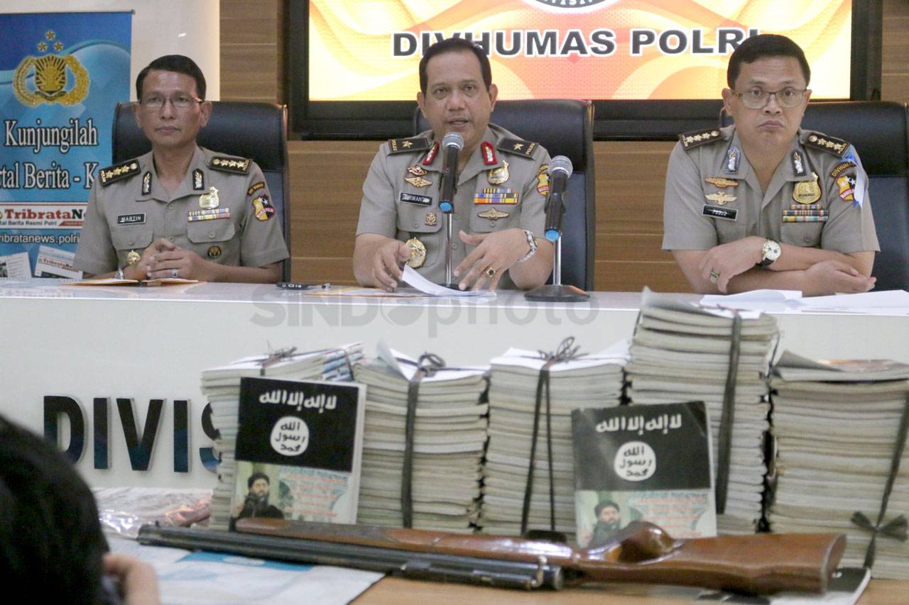 Polisi Gelar Barang...