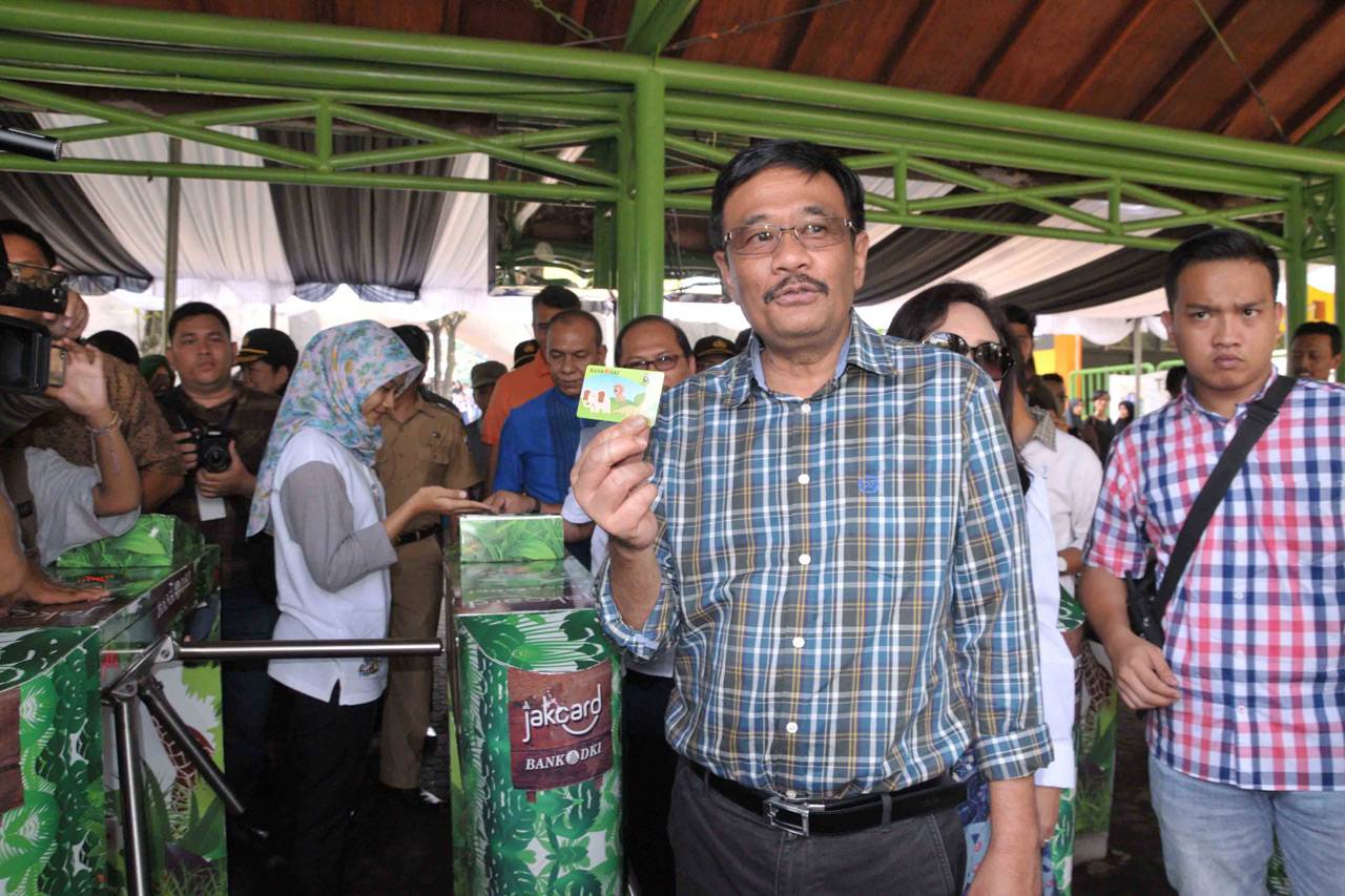 Djarot Kunjungi Taman...
