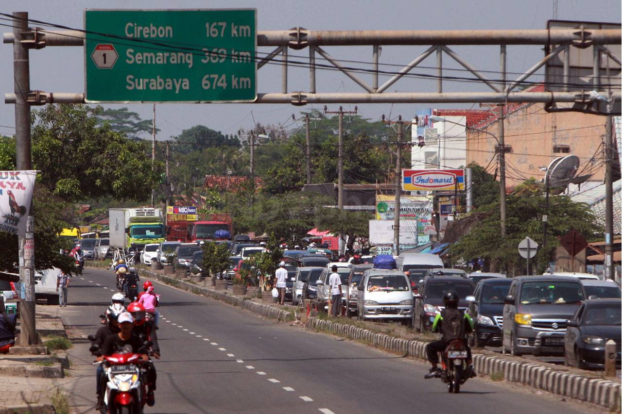 Ribuan Kendaraan Bergerak...