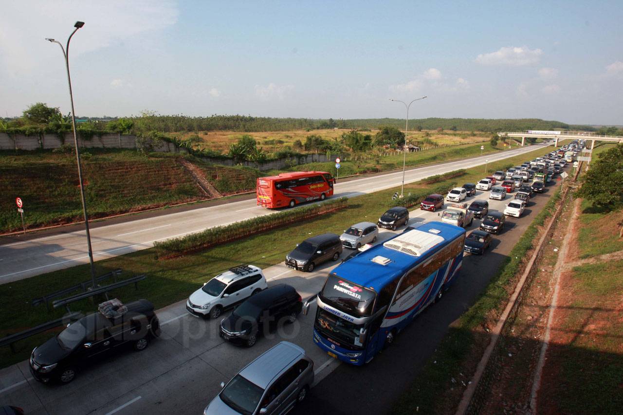 Cipali Macet Panjang,...
