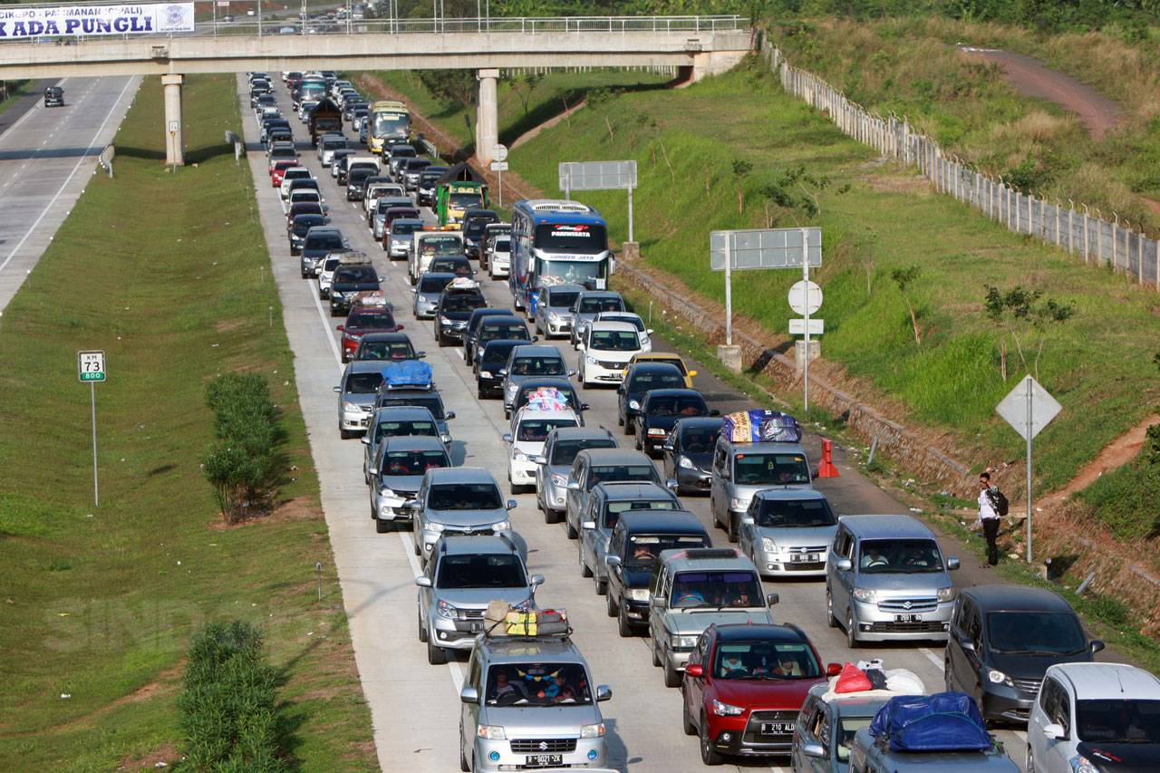 Cipali Macet Panjang,...