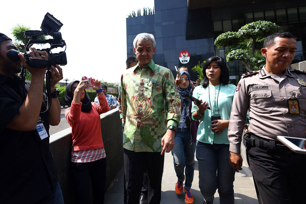 KPK Periksa Gubernur...