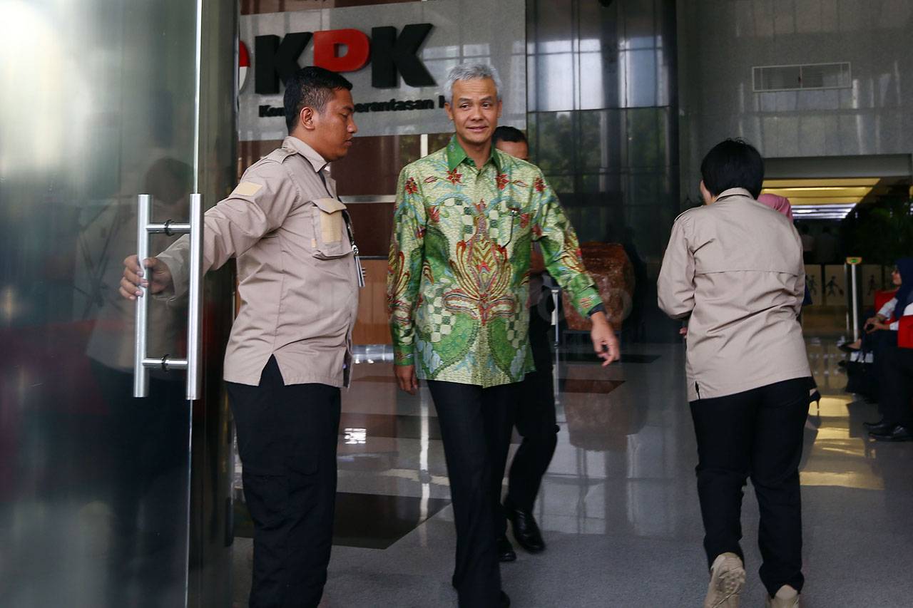 KPK Periksa Gubernur...